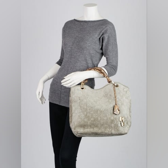 Louis Vuitton Limited Edition Whisper Bag Monogram Suede & Python GM - Picture 6 of 13